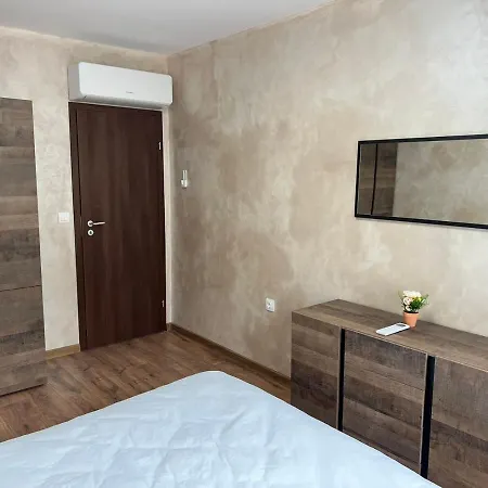 Apartment комфорт 2 близо до летището Sofia