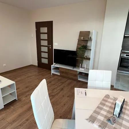 Apartment комфорт 2 близо до летището